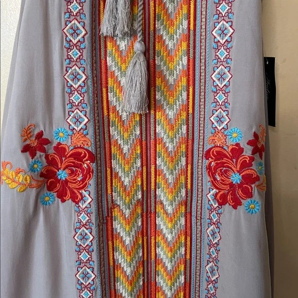 ANDREE BY UNIT Gray Dress with Multicolor Embroidery one size - Picture 3 of 10